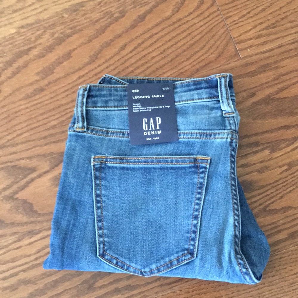 NWT! Ankle jeans!